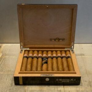 MONTECRISTO NO. 4 RESERVA COSECHA 2002 CIGAR